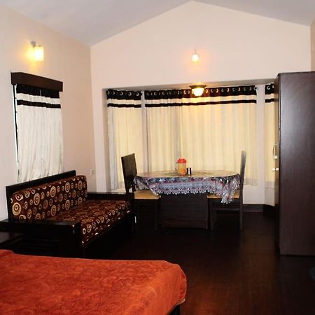 Park Corner Home Stay Кунур Экстерьер фото