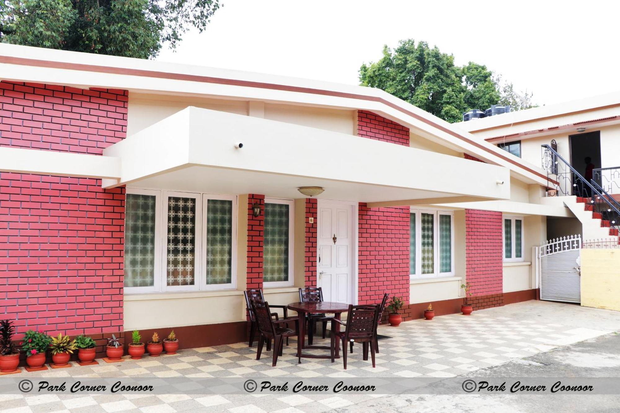 Park Corner Home Stay Кунур Экстерьер фото