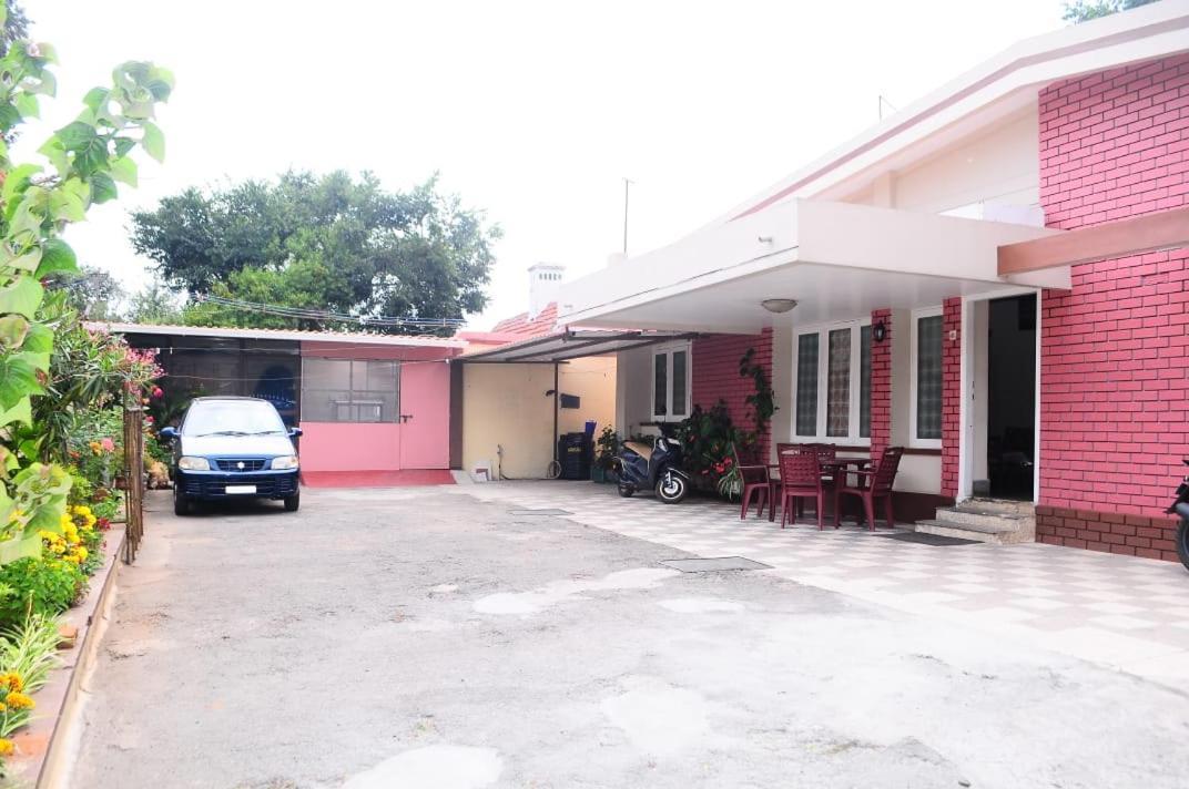 Park Corner Home Stay Кунур Экстерьер фото